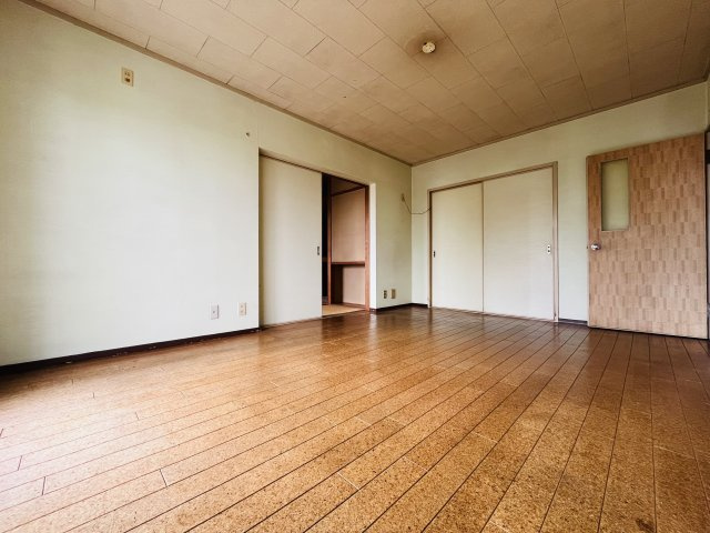 名谷27団地１０号棟3階の洋室