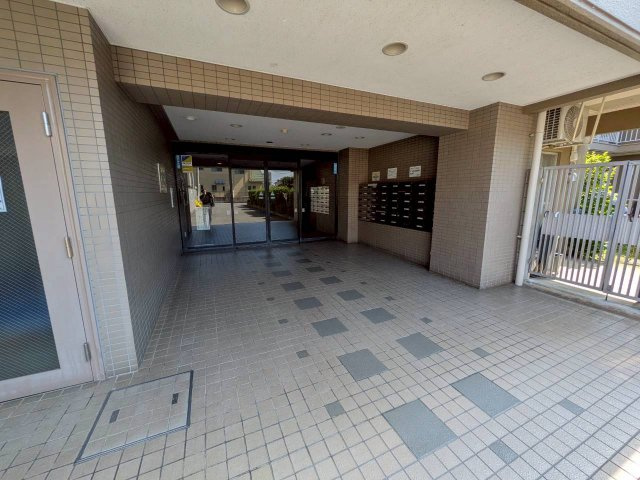 コスモ坂戸のエントランス