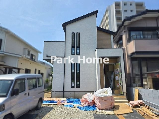 高知市神田 -8期1棟1- 新築戸建ての駐車場|2026.8月：建築中