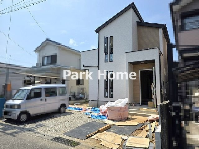 高知市神田 -8期1棟1- 新築戸建ての駐車場|2026.8月：建築中