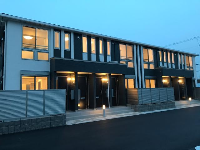コントレイルの外観|外観写真（夜）