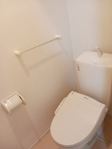ルピナス・リバーＡのトイレ|落ち着いたトイレです