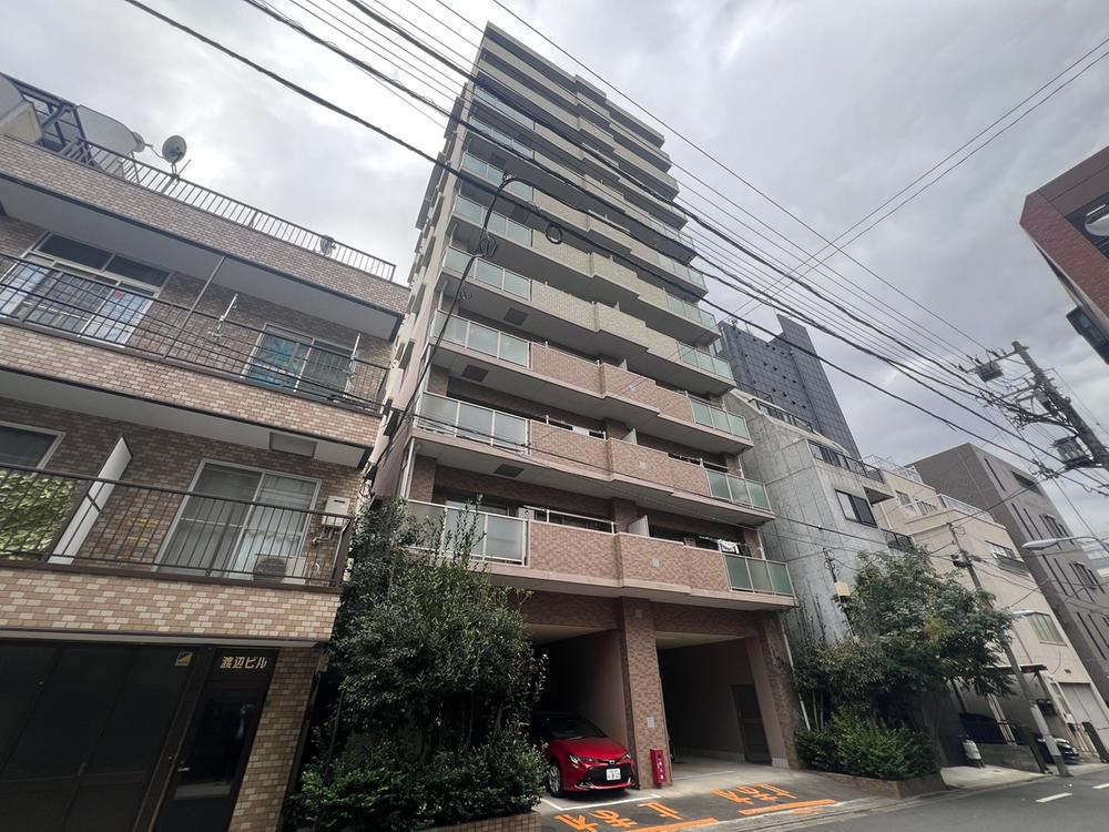 ゼファー浅草馬道通りの外観|平成１４年築の耐震基準適合マンション、ゼファー浅草馬道通りは即日現地案内可能となっておりますので、お気軽にお問い合わせください！