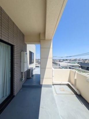 シャングリラ元町のバルコニー