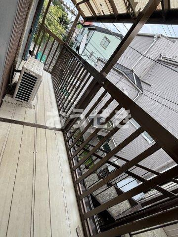 霞ヶ丘貸家　Ｎｏ．５のバルコニー