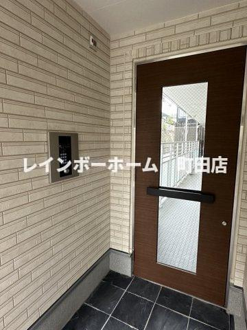 ヴィラ南大沢※初期費用分割あと払いサービス利用可能物件のエントランス