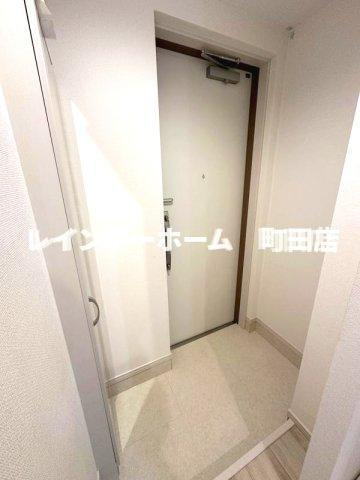 ヴィラ南大沢※初期費用分割あと払いサービス利用可能物件の玄関