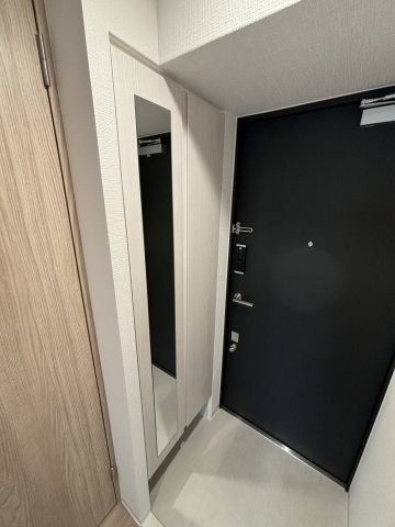 エスリード神戸三宮ヒルズの玄関
