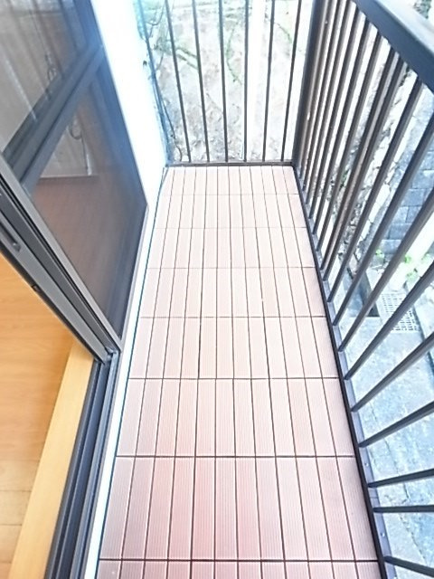 山本通ハイツのバルコニー