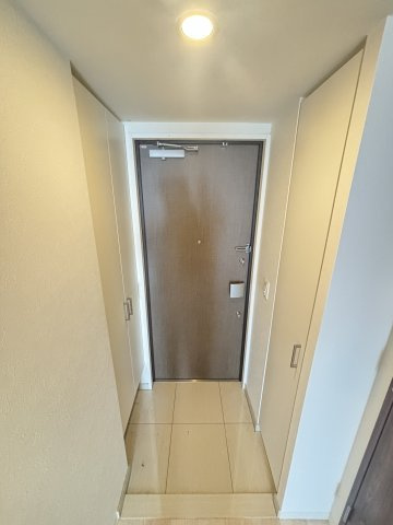 ハビテ靭センターコートの玄関