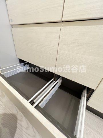 Brillia ist 池尻大橋の収納|たっぷりとした収納スペースです