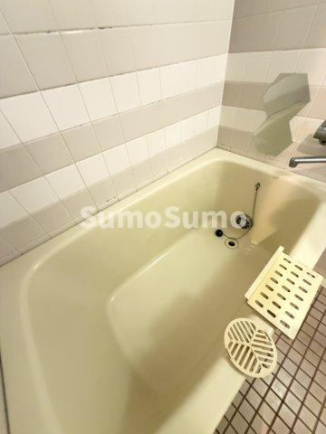 ダイヤハイツ自由が丘の浴室|コンパクトで使いやすいお風呂です