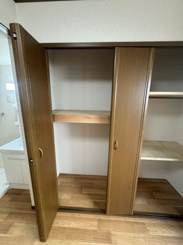 西尻池1丁目戸建貸家の収納