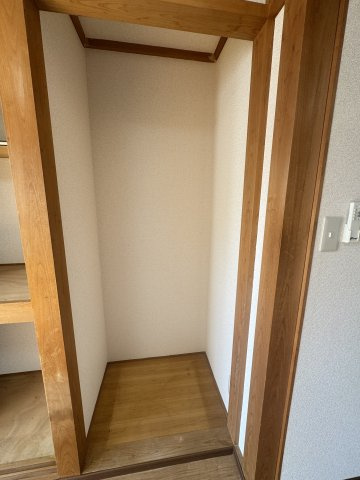 西尻池1丁目戸建貸家の収納