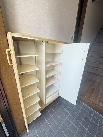 西尻池1丁目戸建貸家の収納