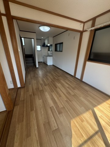 西尻池1丁目戸建貸家の居間・リビング
