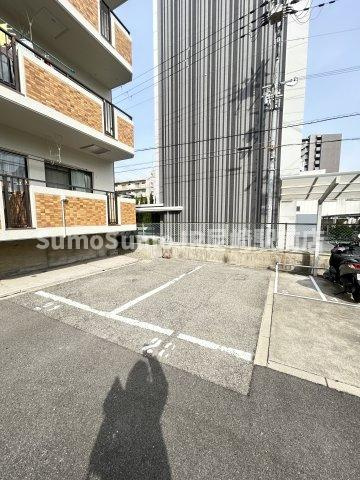 キャピタルハイツ姫里の駐車場