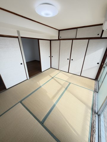 北野コーポラスの和室