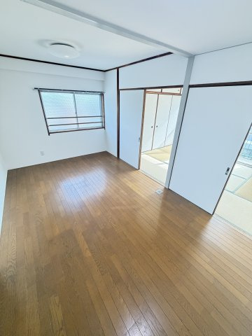 北野コーポラスの居間・リビング