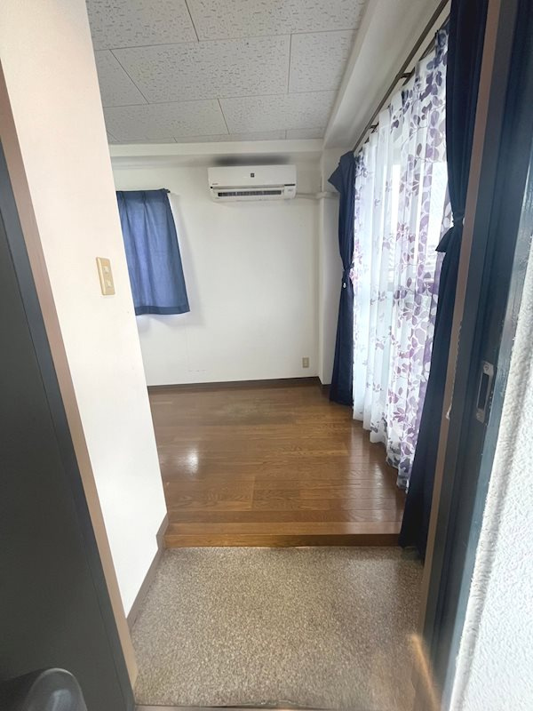グリーン本山の玄関
