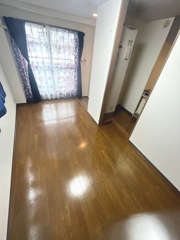 グリーン本山の居間・リビング