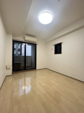 レジュールアッシュ南堀江の寝室