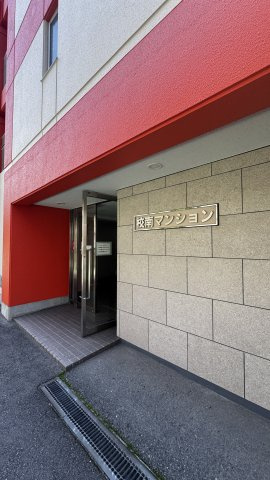 校南マンションのエントランス