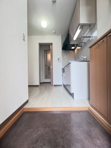フルール岡本の玄関