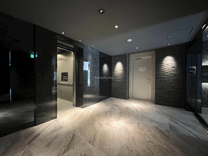 S-RESIDENCE難波大国町Deuxのロビー