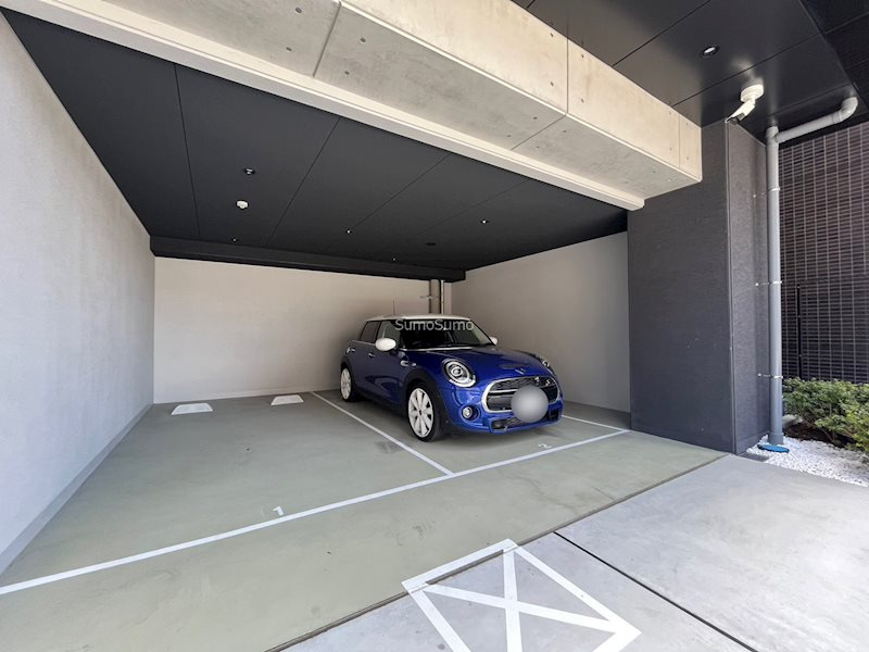 S-RESIDENCE難波大国町Deuxの駐車場