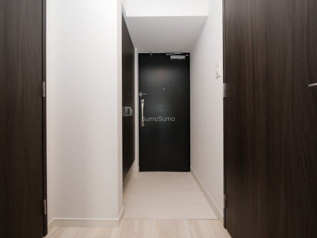 S-RESIDENCE日本橋Qualierの玄関