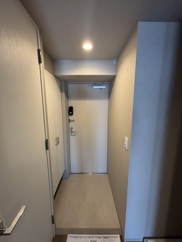 WORVE大阪本町の玄関