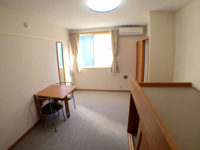 収納付きベッドタイプのお部屋になります