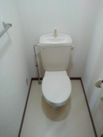 清潔感のあるトイレです