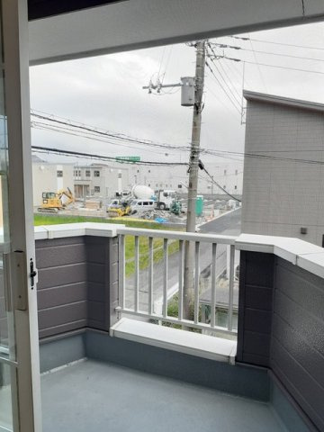 落ち着いた時間を過ごせるバルコニーです