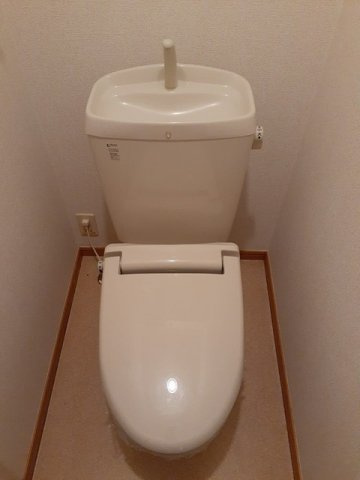 シンプルで使いやすいトイレです