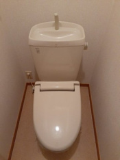 シンプルで使いやすいトイレです