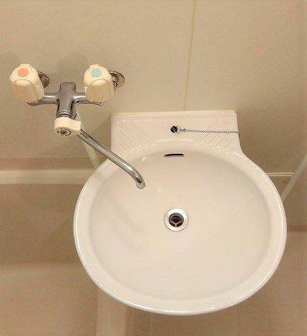 明るい色調の室内です