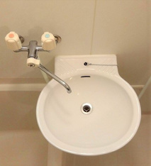 明るい色調の室内です