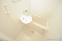 同タイプ部屋の写真となり設備等は現況と異なる場合があります。