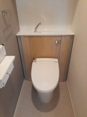 ゆったりとした空間のトイレです