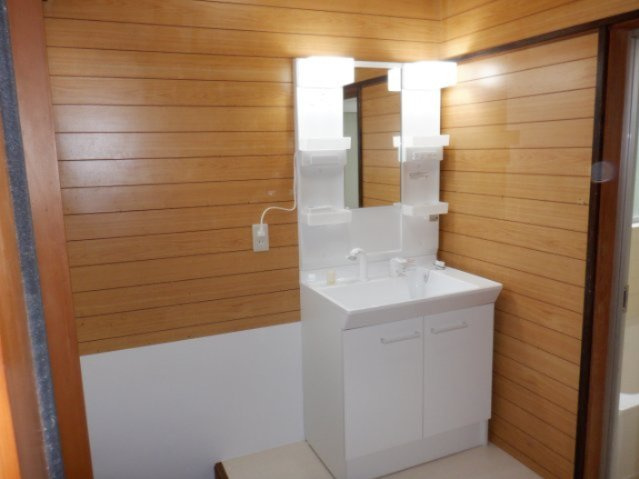 館山市北条　戸建の独立洗面台