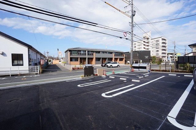 【駐車場】 | グリーンコート | 駐車場があるので、車を買う予定の方も安心です