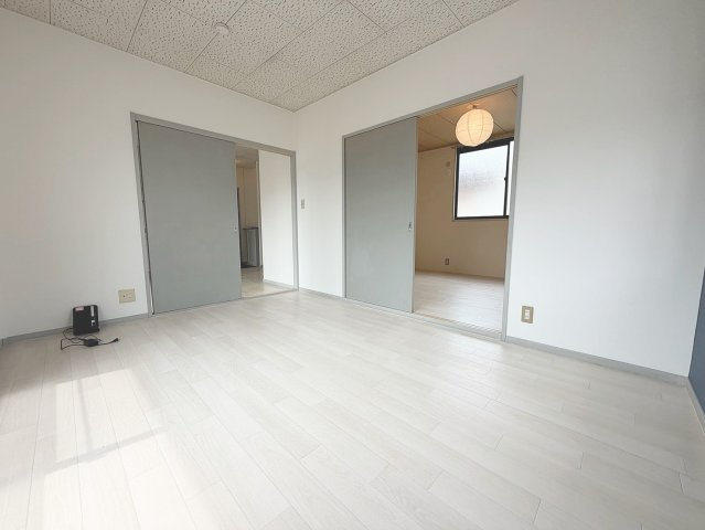 CREA御殿山Cの居間・リビング