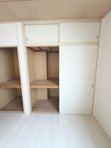 CREA御殿山Cの収納