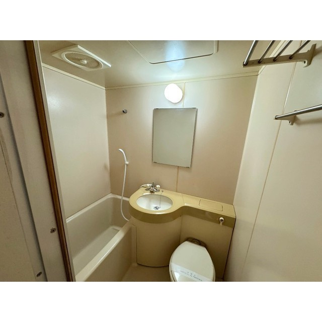 コンパクトで使いやすいお風呂です