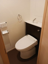 清潔感のあるトイレです