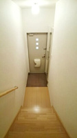 明るい玄関です