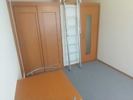 こちらの居間で趣味の時間をお楽しみください