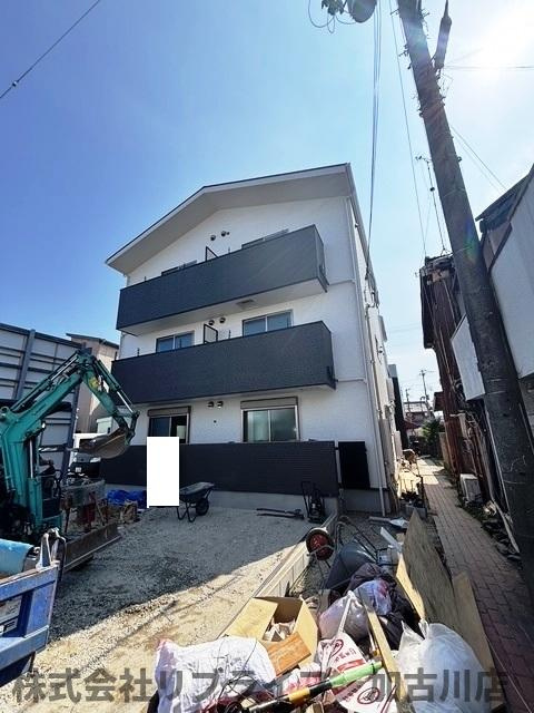 土山新築ハイツの外観